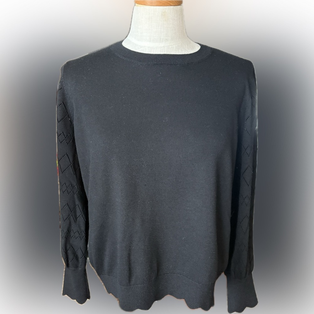Liz Claiborne Women's Black Pointelle Details on Sleeves Crewneck Sweater